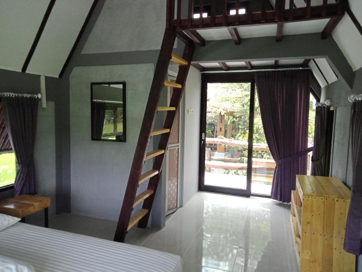 Joglopari Guesthouse Room 2 Bukan Untuk Pasangan Non Pasutri Tjepit Eksteriør bilde