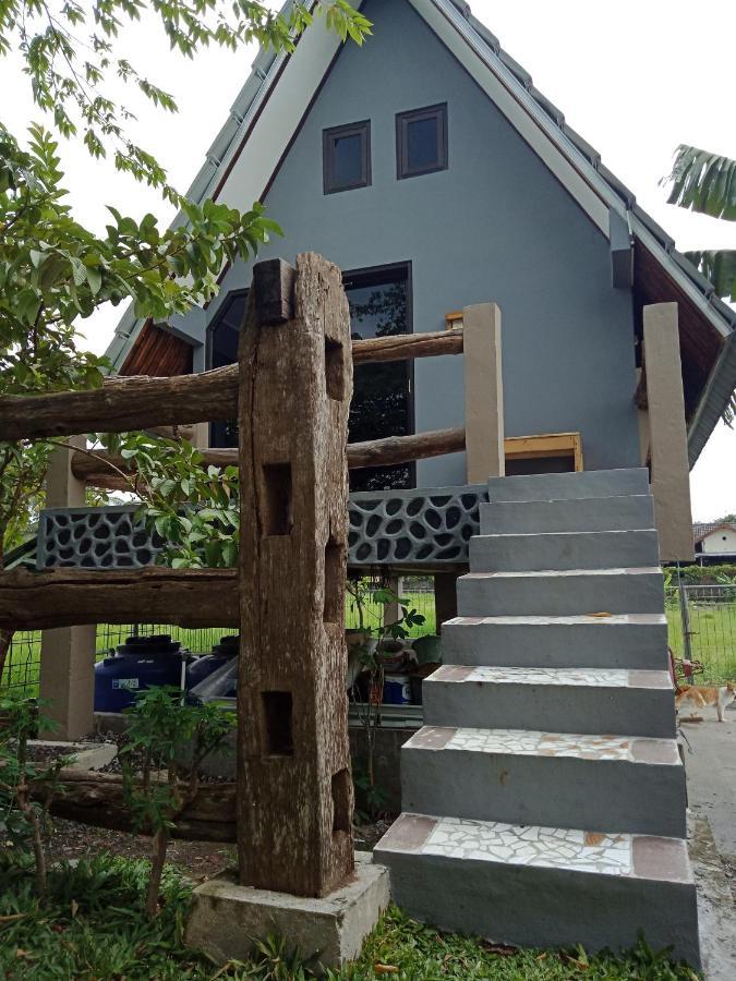 Joglopari Guesthouse Room 2 Bukan Untuk Pasangan Non Pasutri Tjepit Eksteriør bilde